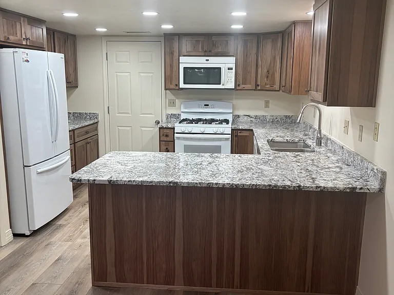 4050 E Village Cir — Photo 8