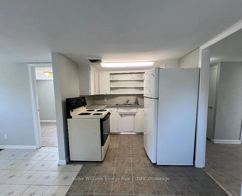 3 bed, $1,700 — Photo 3