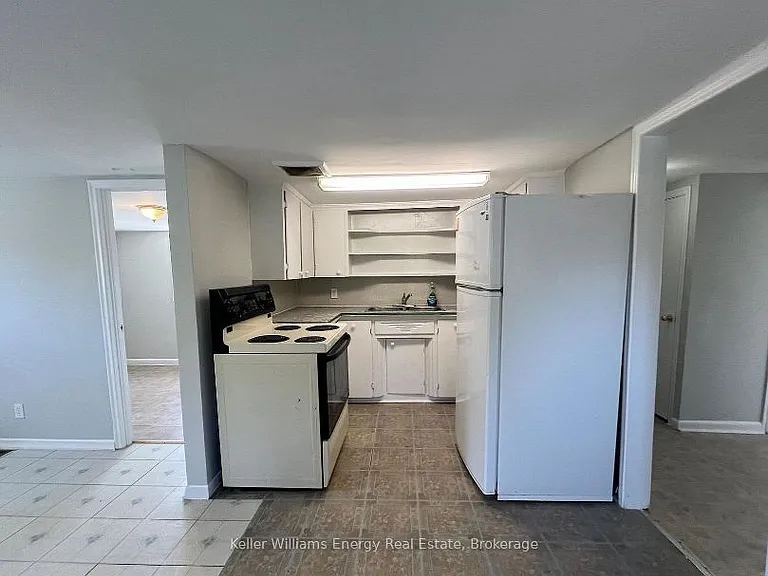 169 Mary St N #2 — Photo 3