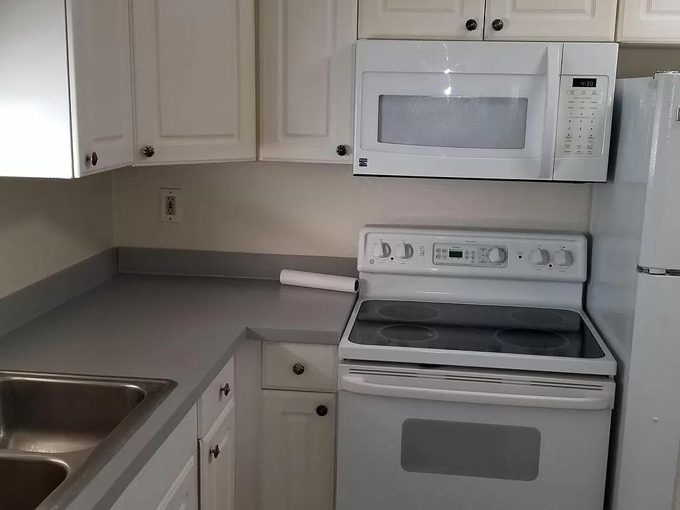 1st image of 1020 Queen St S #A