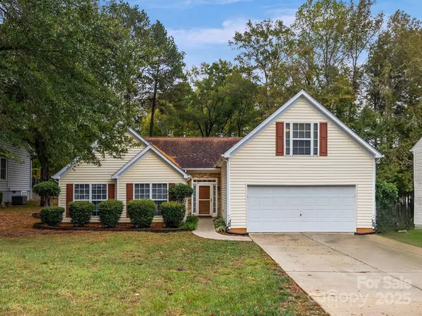 487 Saddlebrook Dr, Rock Hill, SC 29730