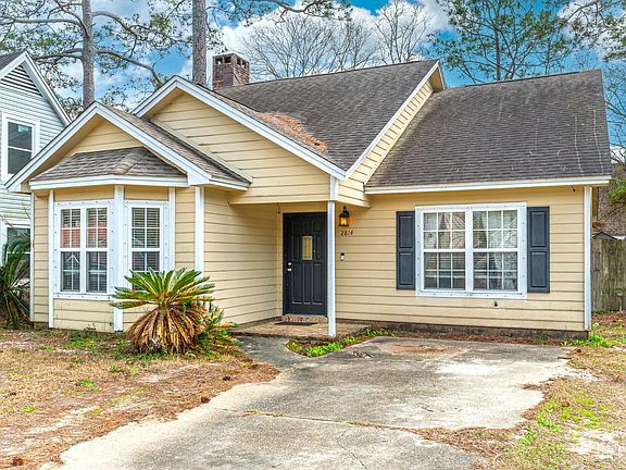 3rd image of 2814 Old Carriage Ln