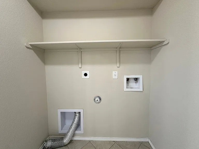 702 Deborah Kay Dr — Photo 11