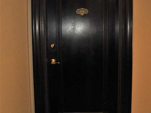 2nd image of 4540 Lindell Blvd APT 104