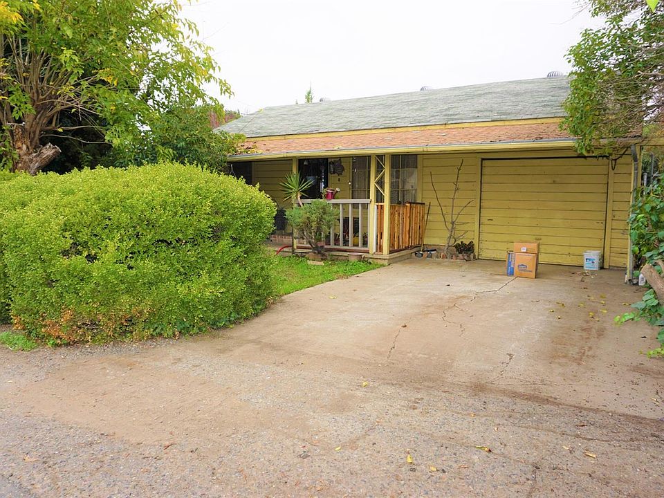 1st image of 946 S Adelbert Ave