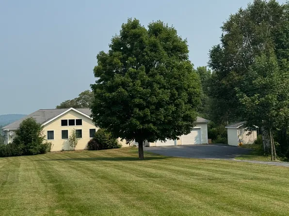 227 Carroll Road, Union, ME 04862