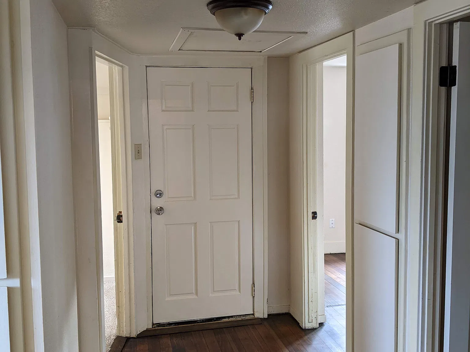 3 bed, 1556 sqft, $2,750 — Photo 2