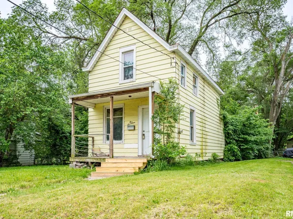 517 Vine St, Peoria, IL 61603