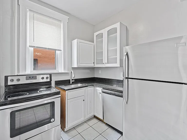 60 W McMillan St #1 — Photo 8