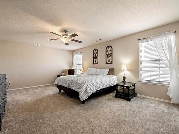 5th image of 5005 W Bay Ct