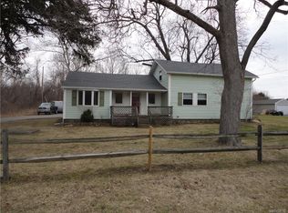 1989 Lockport Olcott Rd, Burt, NY 14028