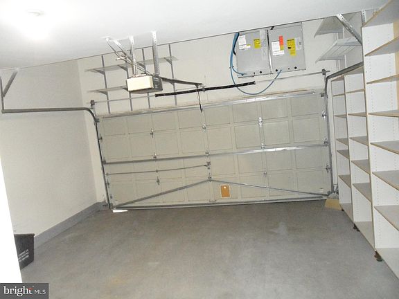 5th image of 625 Tivoli Psge