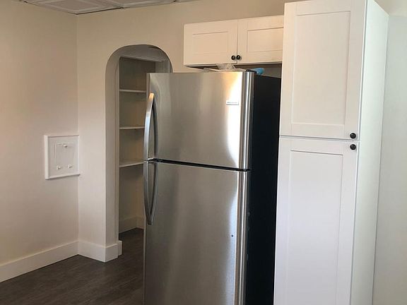 5th image of 824 Thurman Ave #822