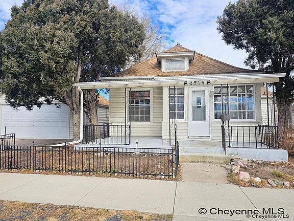 4th image of 2515 Snyder Ave