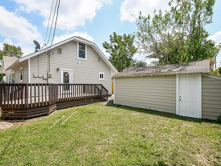 1307 Walton St — Photo 29