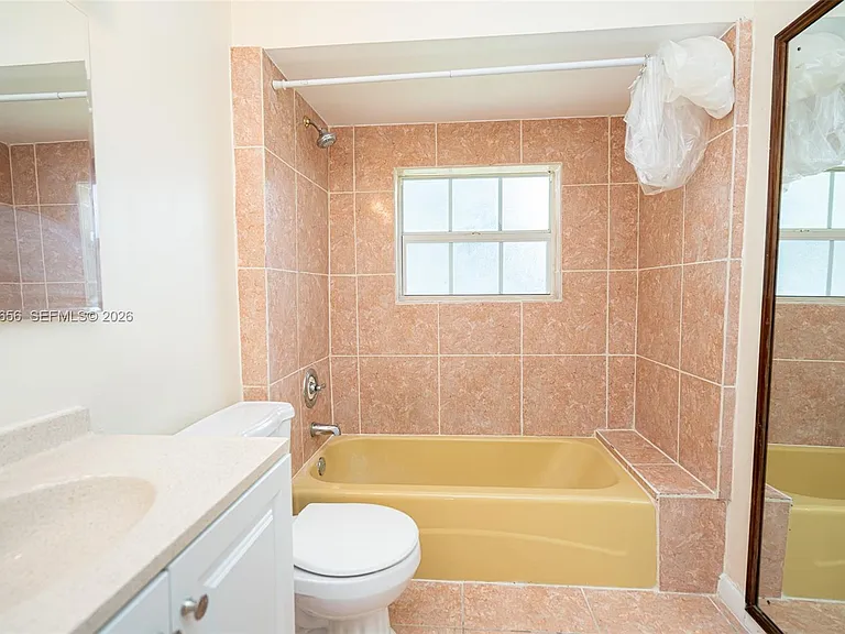 5613 Pierce St #2 — Photo 15