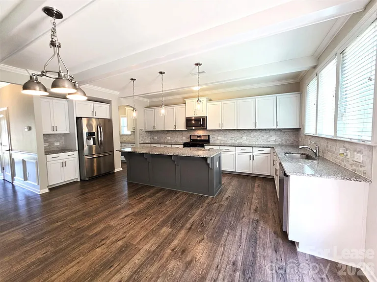 2053 Pine Siskin Ct — Photo 4