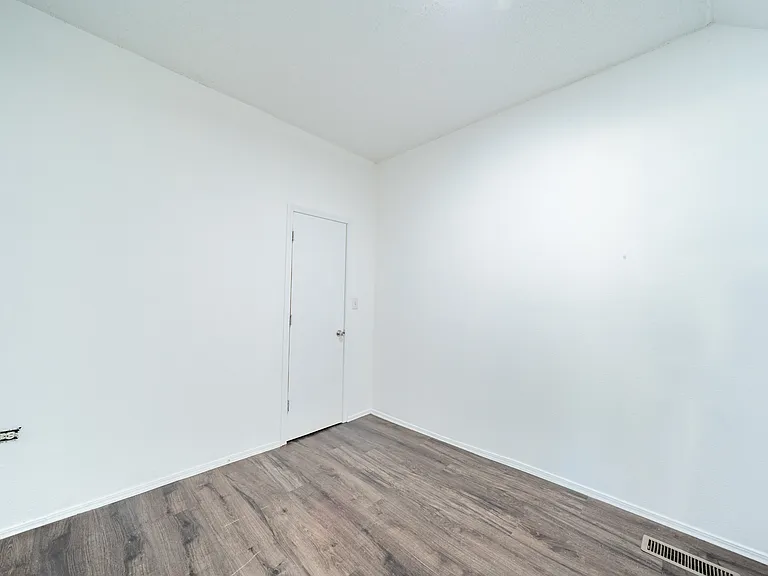 1701 Fletcher Ave #B — Photo 8