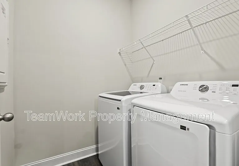 101 Langley Dr #C — Photo 23