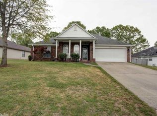 1816 Dove Dr, Benton, AR 72015