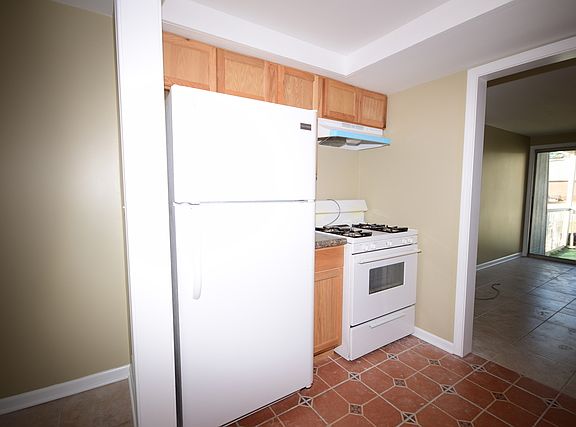 3rd image of 2021 Berkshire Cir Unit F