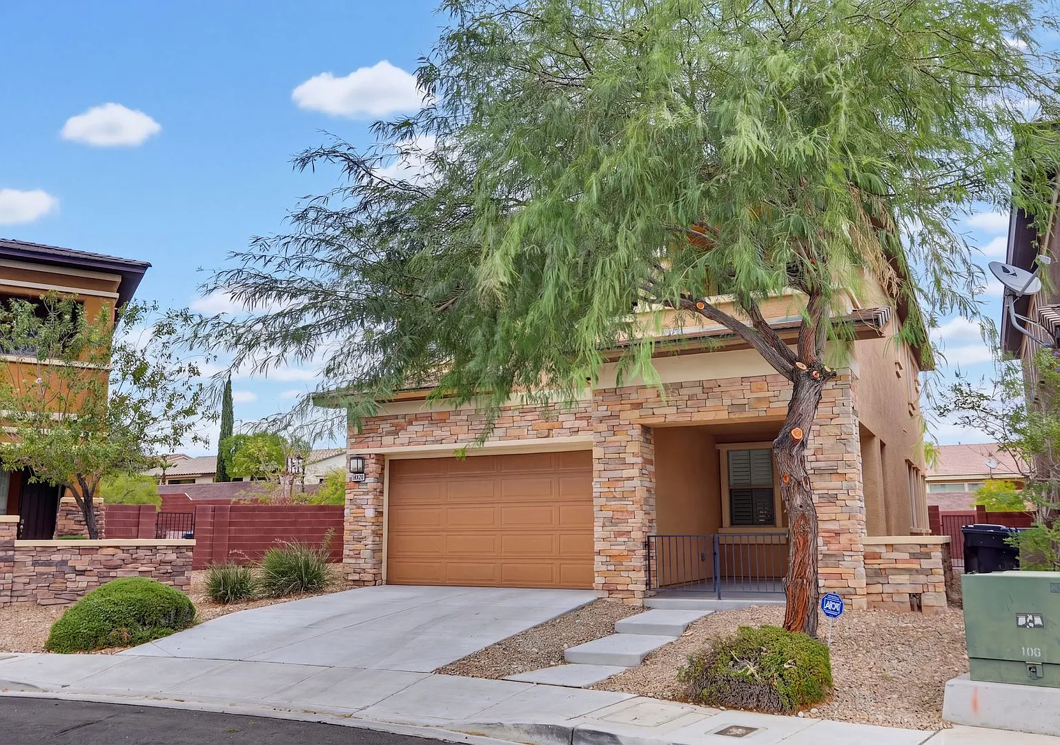 South Summerlin 3 Bed Beauty — Photo 2