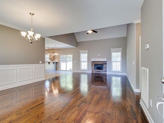 4th image of 5228 Honeybee Dr