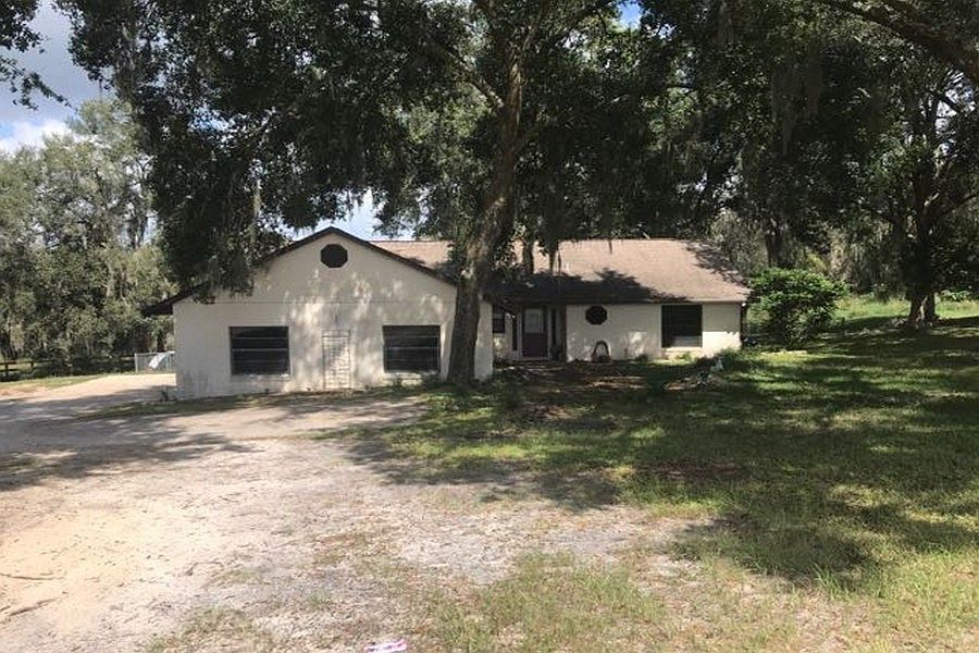 1st image of 304 Sunnyside Dr
