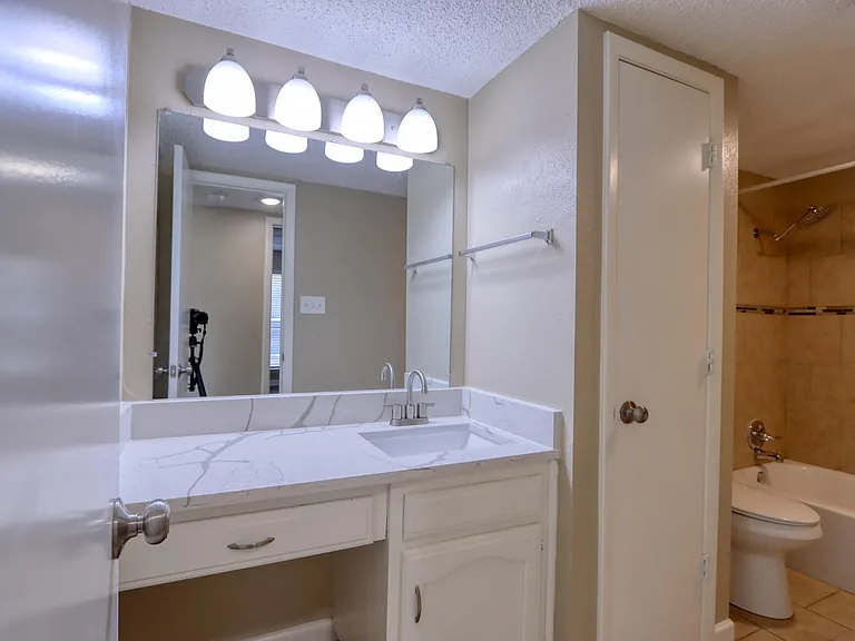 707 Harbour Town Dr #1 — Photo 26