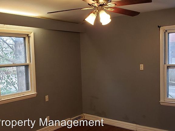 5th image of 3823 Bell St APT 1