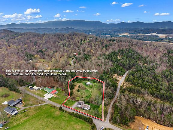 5th image of 1503 Sandy Ridge Rd