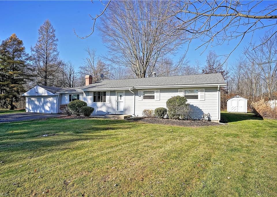 1st image of 877 Eileen Dr