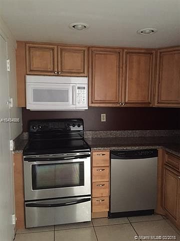 1st image of 16710 NE 9th Ave APT 810