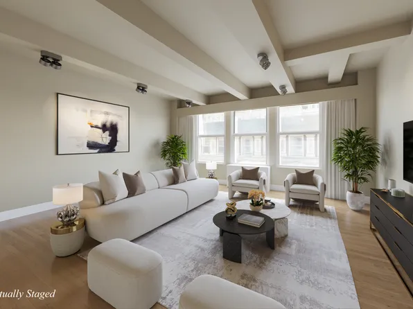 260 Park Avenue South image 2 of 10