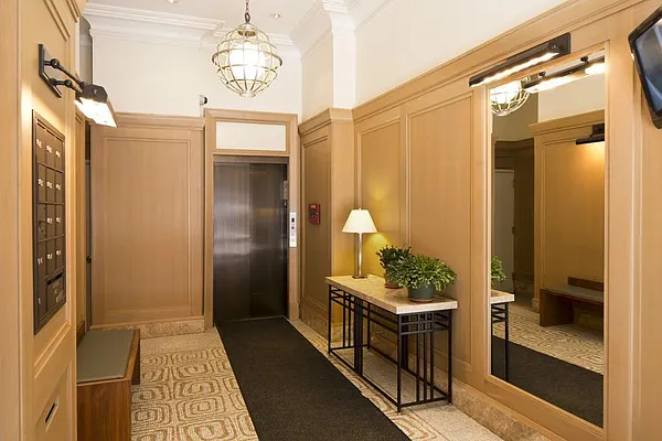 Sold by Stribling | media 7