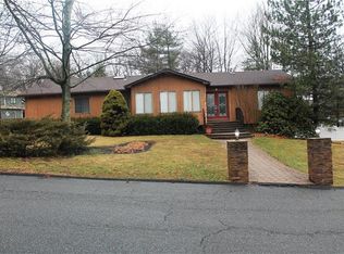 1 Pelham Ct, Nanuet, NY 10954