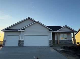 740 SW Cattail Rd, Waukee, IA 50263