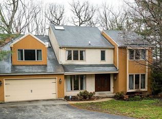 920 Honeysuckle Ln, Wynnewood, PA 19096