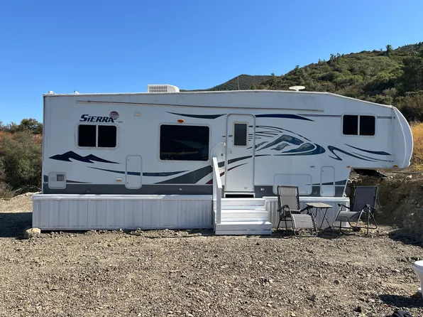 (undisclosed Address), Santa Margarita, CA 93453