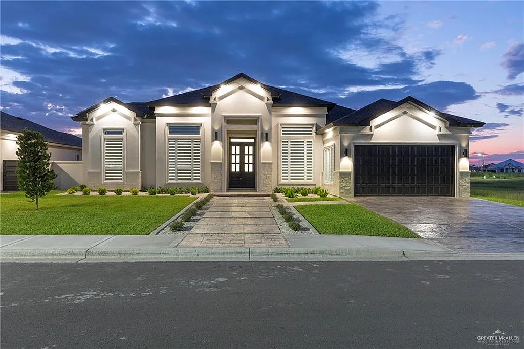 4 bed, 3.5 bath, 2300 sqft, $3,700 — Photo 2