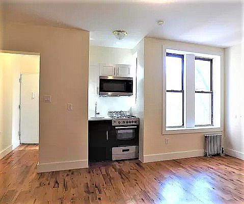 2nd image of 667 Hancock St #1G