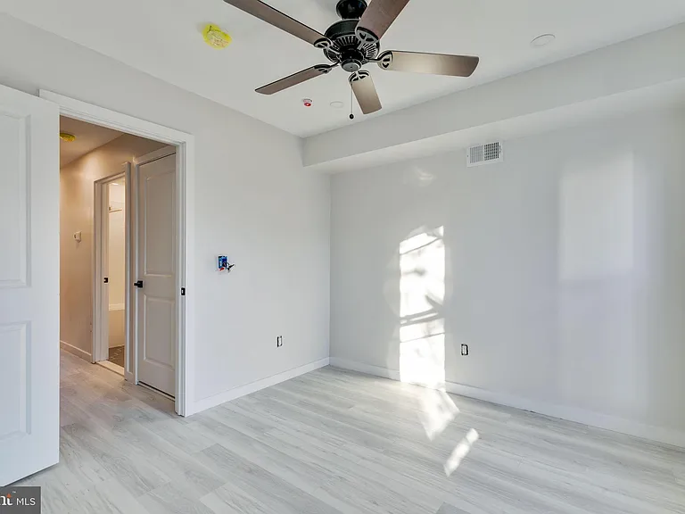 614 Hoffman St — Photo 15