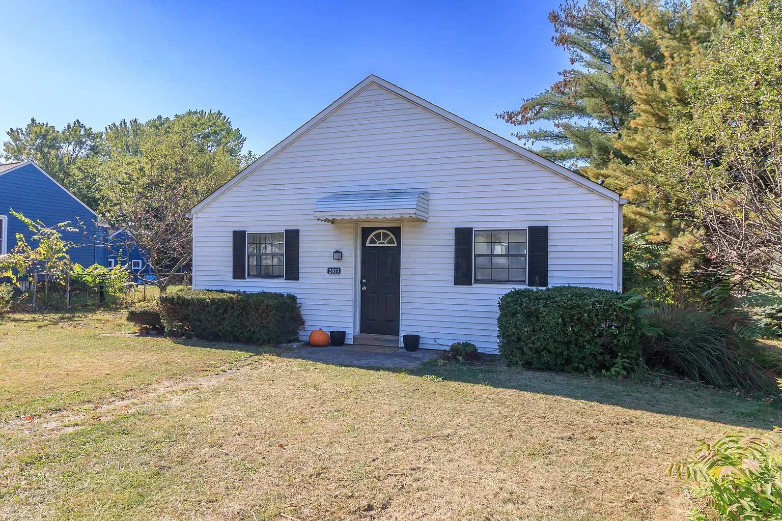 2833 Fairwood Ave photo 1