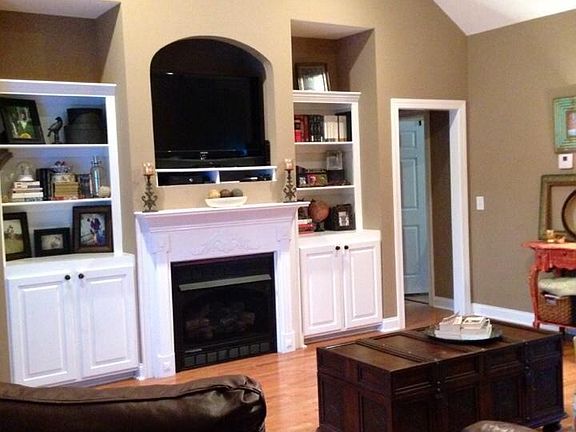 2nd image of 1652 Lakeview Blvd