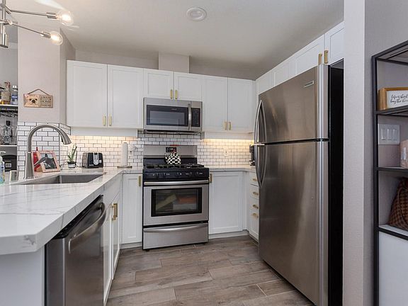 5th image of 1240 India St Unit 100