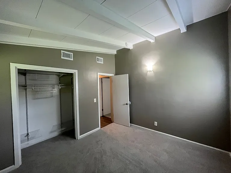 2503 Broadmoor Dr — Photo 13