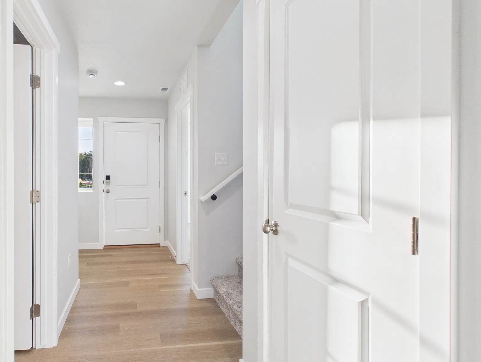 4 bed, 1893 sqft, $2,600 — Photo 2