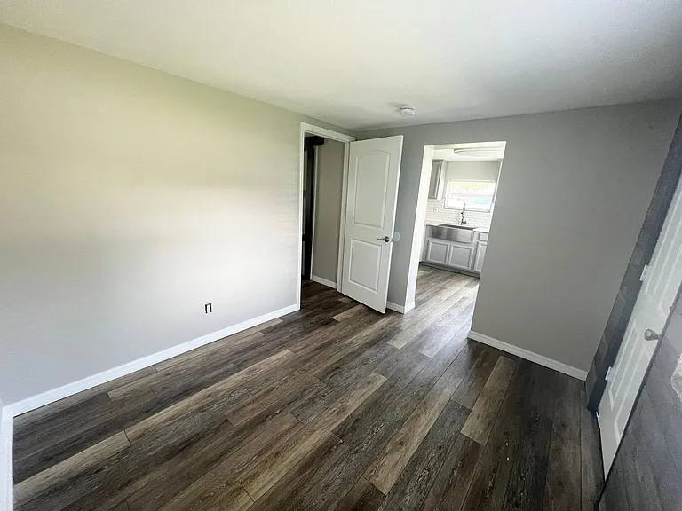 1303 North Ave — Photo 9