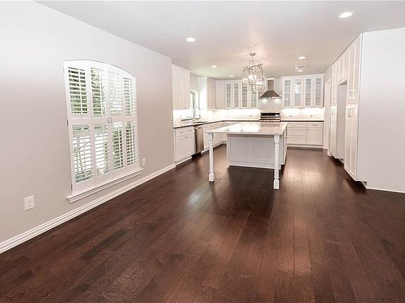 4th image of 6111 Bluff Point Dr