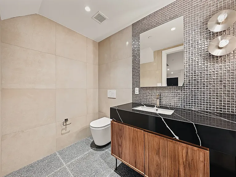41-15 24th St #Townhouse 4 — Photo 19